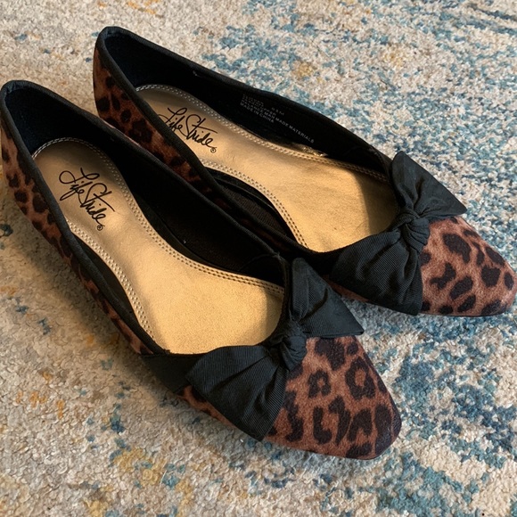 Bow Front Leopard Print Flats - Picture 5 of 6